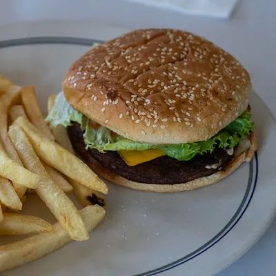 Alimentos y bebidas