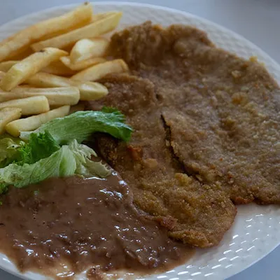 Alimentos y bebidas